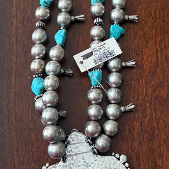 Chico’s Necklace - Picture 6 of 7